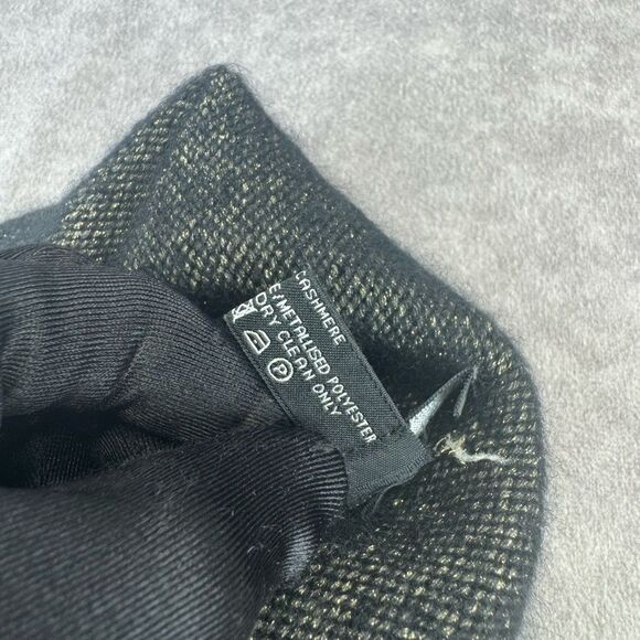 Chanel CC Interlocking Cashmere Blend Beanie - Picture 8 of 10